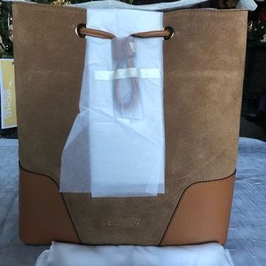 MK CARY MD SUEDE/LEATHER BUCKET BAG